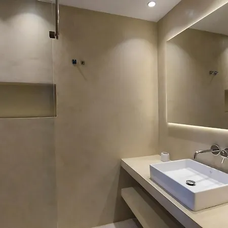 Axion Studios & Apartments Aparthotel